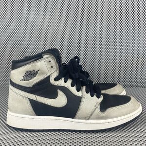 Nike Air Jordan 1 Retro High Top Shoes Size 6 Y Logo Lace Up
